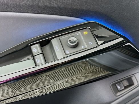 Used 2023 Volkswagen ID.4 Pro S Plus AWD/4WD image 18
