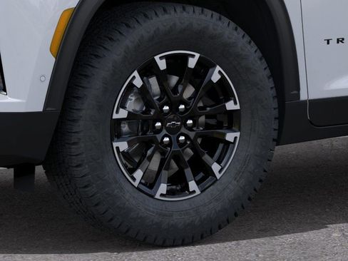 New 2026 Chevrolet Traverse Z71 w/ Enhanced Driving Package AWD/4WD image 9