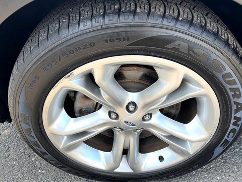 Used 2014 Ford Explorer Limited image 10