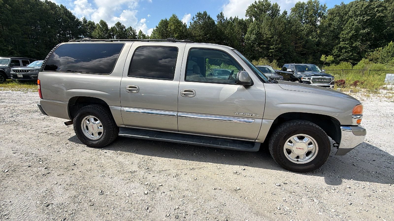 Used 2002 GMC Yukon XL SLT RWD image 7