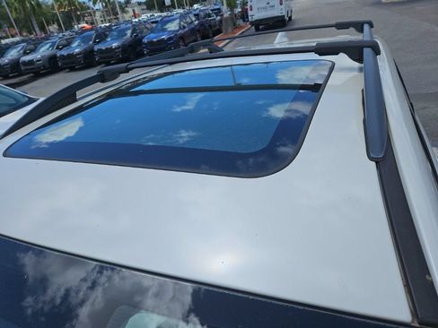 Used 2018 Subaru Forester 2.5i Touring AWD/4WD image 4