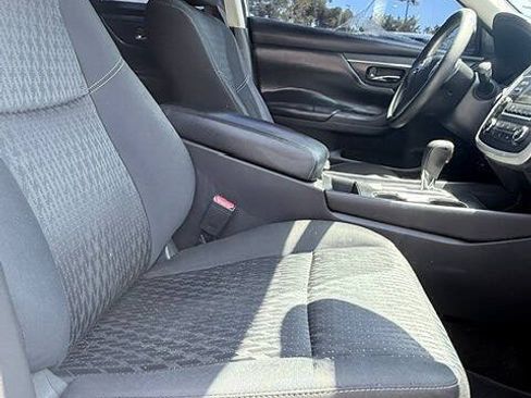 Used 2017 Nissan Altima 2.5 S w/ Power Driver Seat Package FWD image 14