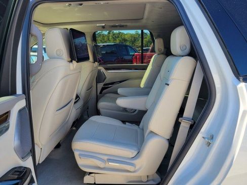 Used 2025 Cadillac Escalade Sport Platinum image 28