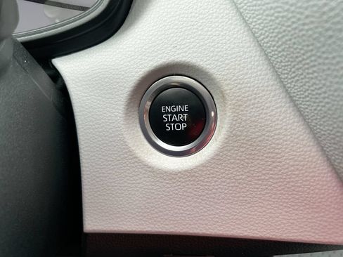 Used 2024 Toyota Corolla SE FWD image 17
