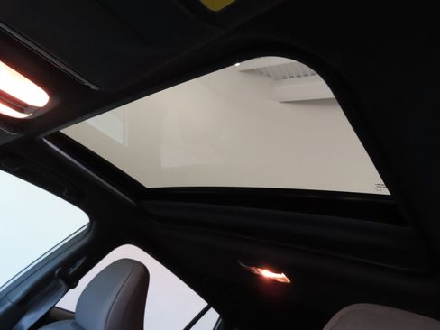 Certified 2025 Subaru Crosstrek 2.5i Sport w/ Crosstrek Mirror Package image 22