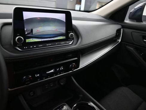 Used 2026 Nissan Rogue SV FWD image 12