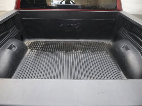 Used 2019 RAM 1500 Laramie AWD/4WD image 13