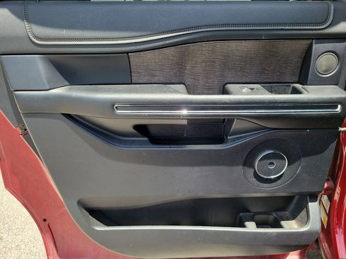 Used 2019 Ford Expedition Max Limited w/ Driver Assistance Package RWD image 9