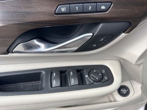 Used 2018 GMC Terrain Denali w/ Advanced Safety Package image 15