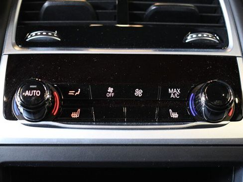 Used 2019 BMW 750i xDrive w/ Executive Package AWD/4WD image 26