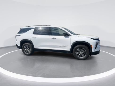 Used 2024 Chevrolet Traverse LT w/ LPO, Floor Liner Package image 10