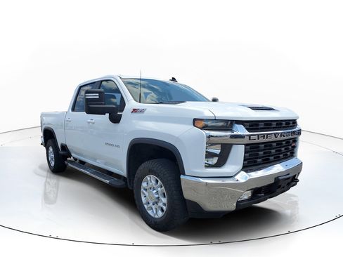 Used 2023 Chevrolet Silverado 2500 LT w/ Convenience Package AWD/4WD image 4