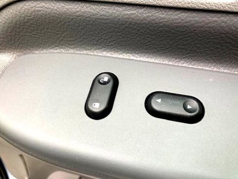 Used 2004 Ford Freestar SE image 28