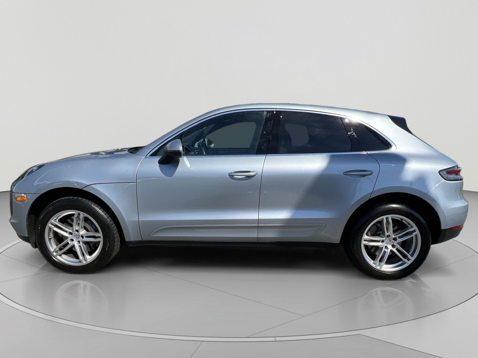 Used 2021 Porsche Macan S AWD/4WD image 2