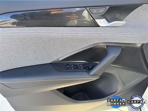 Certified 2025 Volkswagen Tiguan S image 15