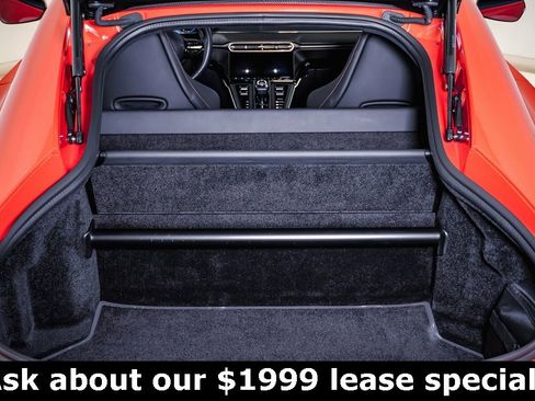 Used 2025 Aston Martin V8 Vantage Coupe image 30