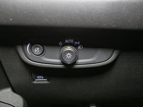 Used 2022 GMC Terrain SLE w/ Driver Convenience Package AWD/4WD image 33