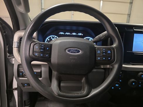 Used 2023 Ford F350 XLT AWD/4WD image 10