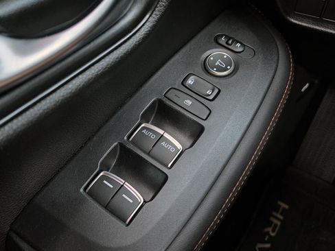 Used 2023 Honda HR-V Sport image 26