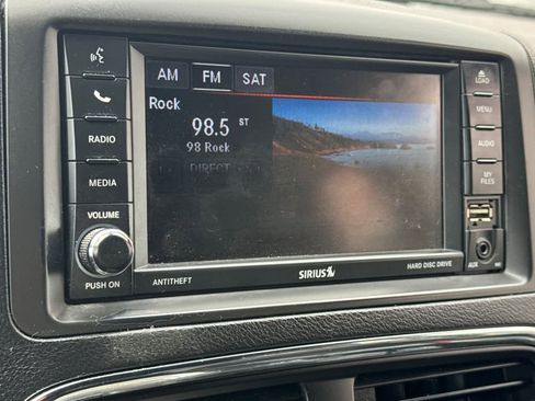 Used 2019 Dodge Grand Caravan SXT FWD image 19