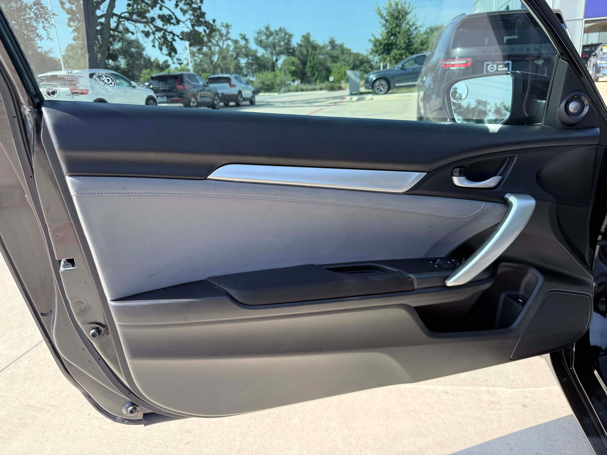 Used 2017 Honda Civic EX-T image 9