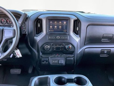 Used 2023 Chevrolet Silverado 2500 Custom w/ Custom Convenience Package image 9