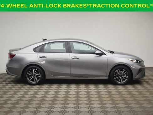 Used 2023 Kia Forte LXS w/ LXS Technology Package FWD image 13