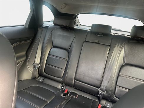 Used 2020 Jaguar F-PACE Prestige image 9