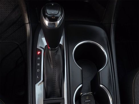 Used 2018 Chevrolet Equinox LT image 23