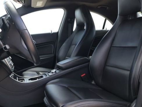 Used 2016 Mercedes-Benz CLA 250 4MATIC image 9