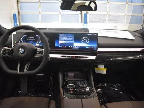 New 2027 BMW 530i xDrive w/ M Sport Package AWD/4WD image 5