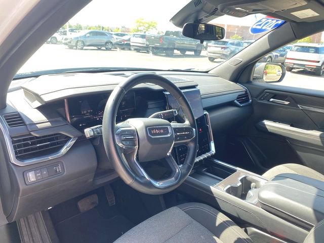 Used 2025 GMC Acadia Elevation FWD image 10