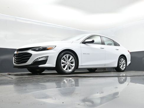 Used 2024 Chevrolet Malibu LT image 38
