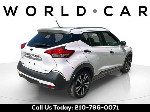 Used 2020 Nissan Kicks SR FWD image 3