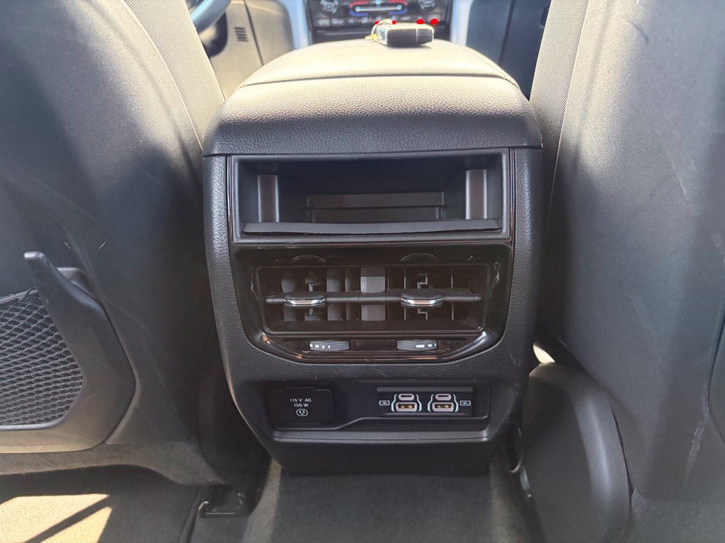 Used 2024 Jeep Grand Cherokee Altitude AWD/4WD image 31
