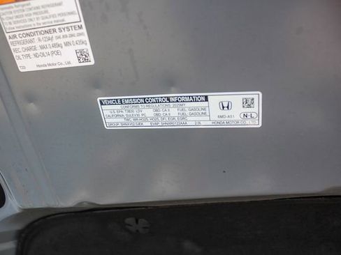 Used 2025 Honda Civic Sport image 40