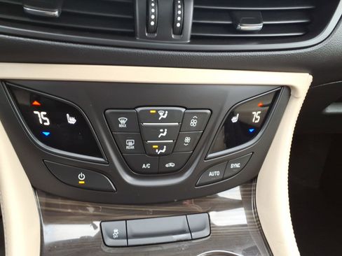 Used 2020 Buick Envision Preferred AWD/4WD image 15