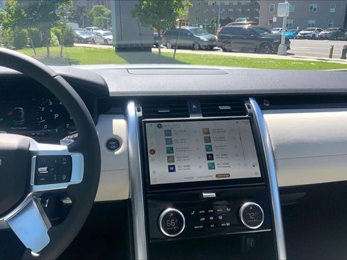New 2026 Land Rover Discovery S AWD/4WD image 6