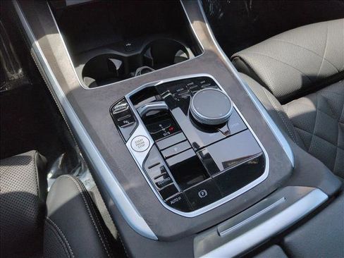 Used 2025 BMW X5 sDrive40i w/ M Sport Package RWD image 12