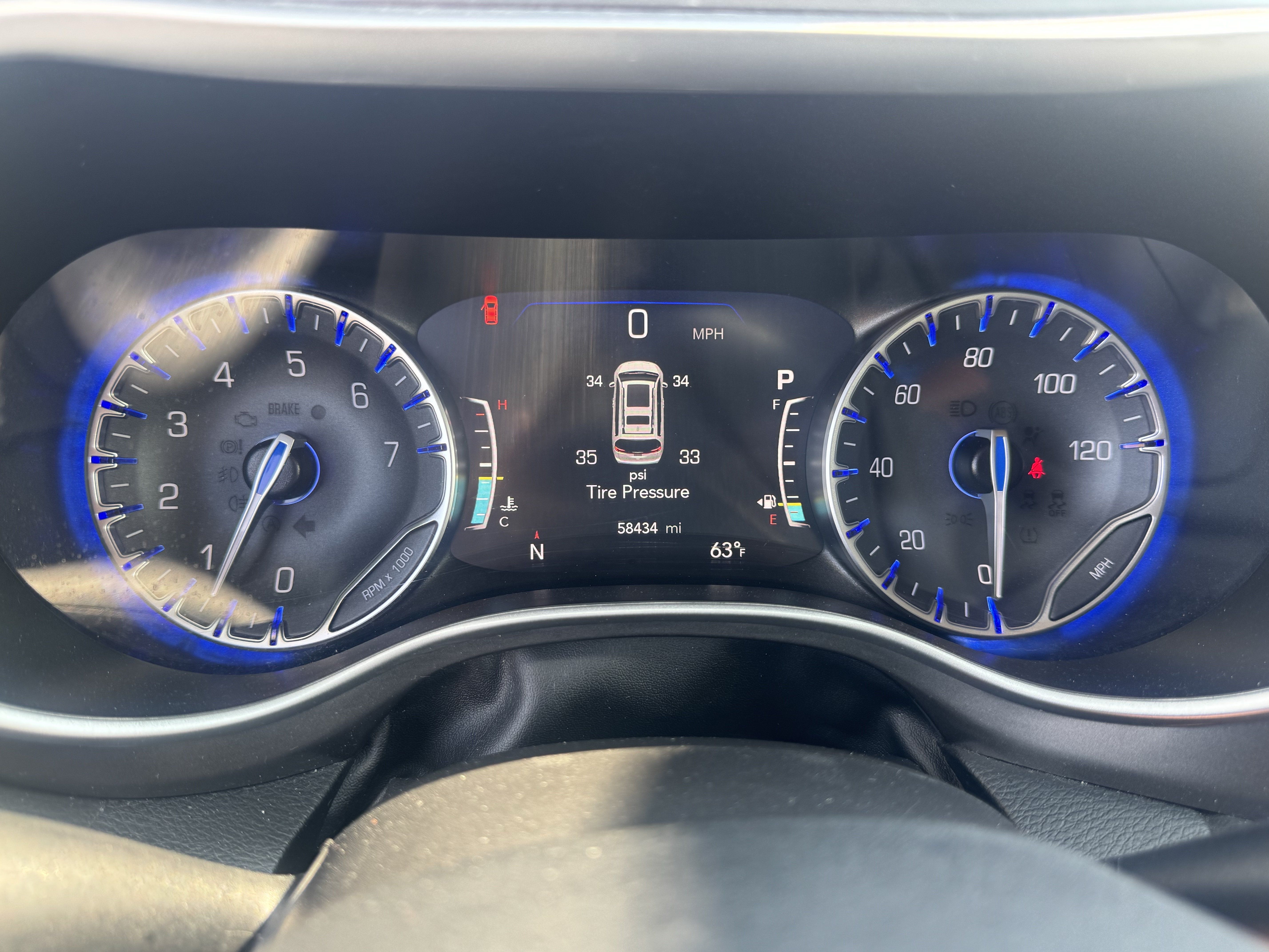 Used 2024 Chrysler Pacifica Touring-L FWD image 21