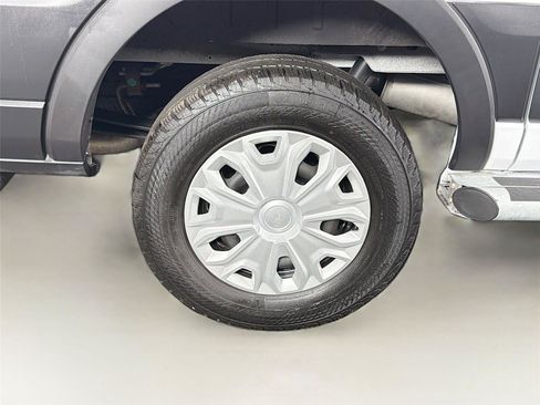 Used 2025 Ford Transit 250 Low Roof w/ Exterior Upgrade Package RWD image 31