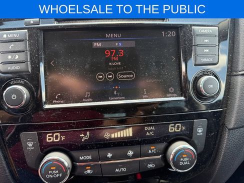 Used 2020 Nissan Rogue SV FWD image 14