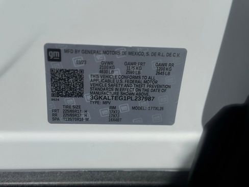 Used 2023 GMC Terrain SLE w/ Driver Convenience Package image 9