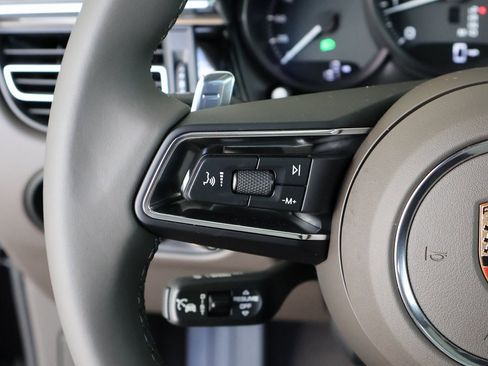 New 2025 Porsche Macan image 28