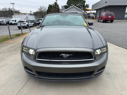 Used 2013 Ford Mustang Convertible image 2