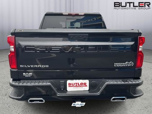 Used 2023 Chevrolet Silverado 1500 High Country w/ Technology Package image 5