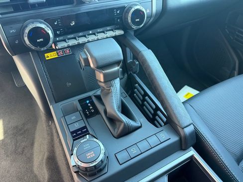 New 2026 Toyota 4Runner Limited AWD/4WD image 17