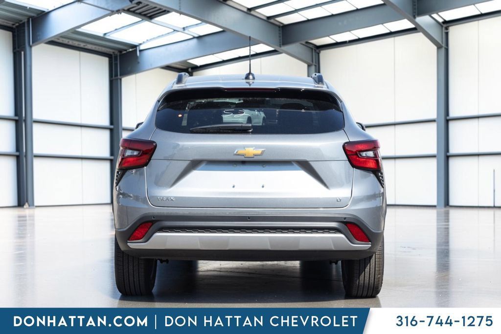 New 2026 Chevrolet Trax LT w/ Driver Confidence Package FWD image 23