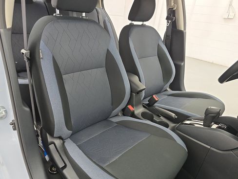 New 2025 Nissan Versa SV w/ Trunk Package FWD image 10