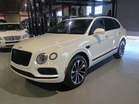 Used 2019 Bentley Bentayga image 1